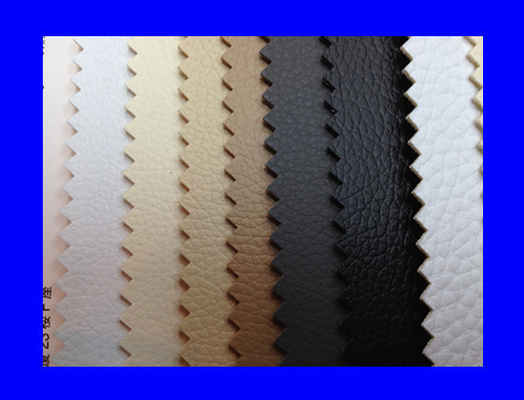 Impermeabilizzi il tessuto da arredamento sintetico del cuoio del PVC di spessore di 0.8mm per il sofà