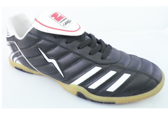 Etichetta su ordinazione differente del compratore offerta le scarpe all'aperto dell'interno di calcio del tappeto erboso